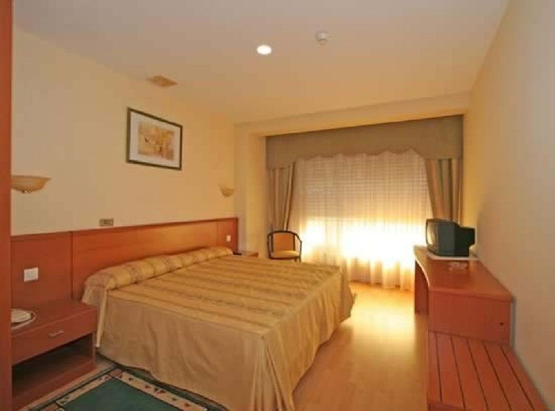 Hotel Las Vinas Arteixo Luaran gambar